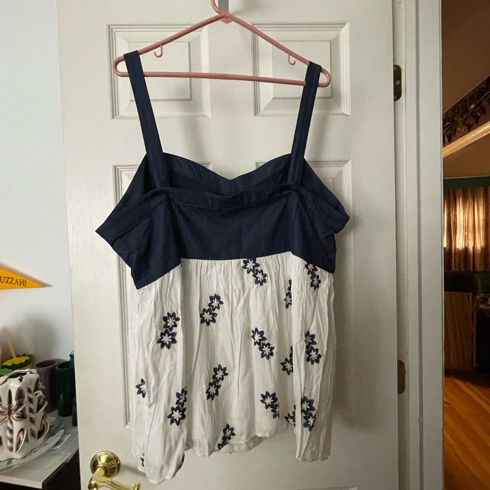 Torrid top - Picture 9 of 9